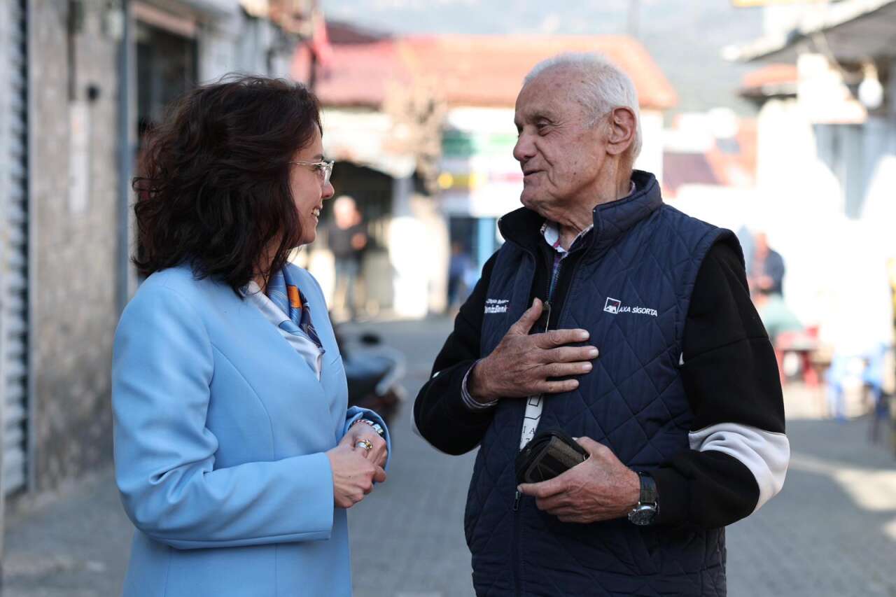 Başkan Aras Bafa’da Esnaf ve Vatandaşlarla Bir Araya Geldi 7